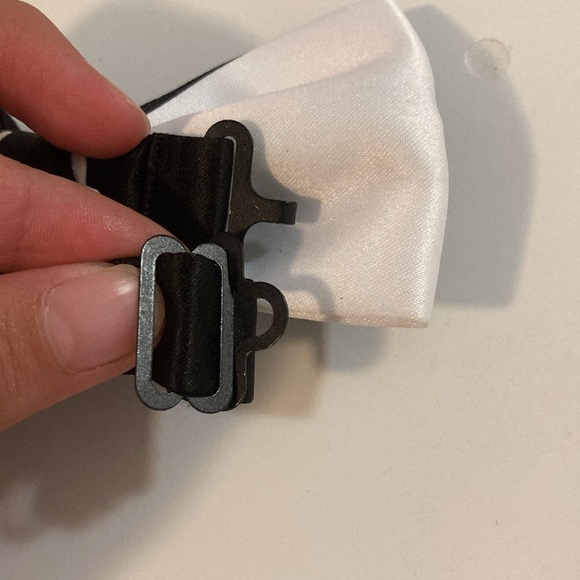 Lot bundle of two satin bowties - Picture 5 of 6